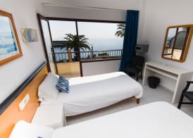Hostal Port Corona 3