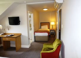 The Riverside House Hotel 5