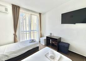 Hotel Lobo 4