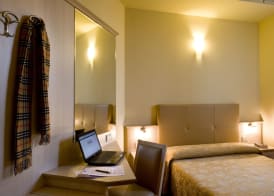 Hotel Noce 4