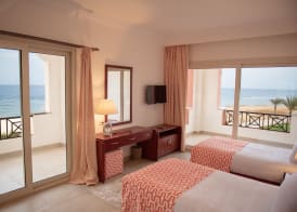 Oyster Bay Beach Suites 4