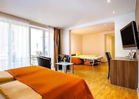 Schroeders Stadtwaldhotel 5