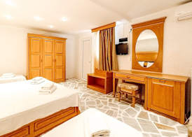 Greek Pride Seafront Hotel 5