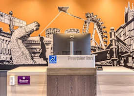 Premier Inn Bristol Parkway - M32 3