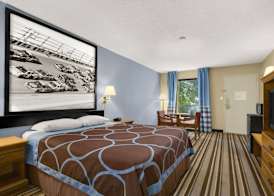 Super 8 by Wyndham Oxford 5