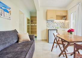 Sergiani Garden Hotel Apartments 4
