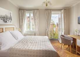 Hotel At the Golden Scissors 5