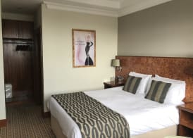 Pier Hotel 4