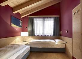 Color Home Suite Apartments 5