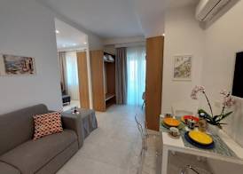 Mistral Luxury Suites 5