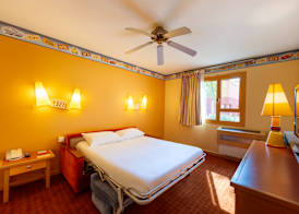 Disney Hotel Santa Fe + Tickets 5