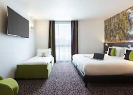 Hôtel Roi Soleil Prestige Plaisir - St Quentin 4
