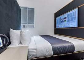The Z Hotel Trafalgar 5