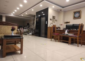 Magnaura House Hotel 5