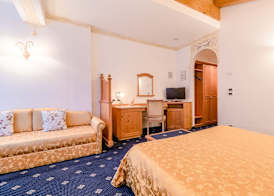 Pineta Pastry Hotel 5