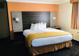 Arbor Inn Monterey 5