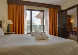 Parrotel Aquapark Resort 4