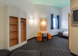 B&B HOTEL Wuppertal City-Süd 3