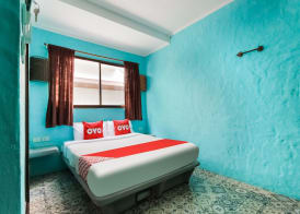 OYO 1103 Pirates House Hotel 3