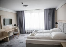 Hotel Lantier & Swimming Pool Zone 3