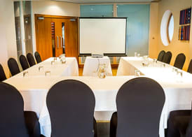 Crowwood Hotel and Alba Restaurant 5