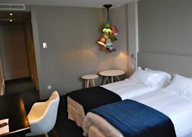 Hotel le Cinq Hyper - Centre 5