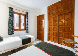 Apartamentos Pepe Mesa 3