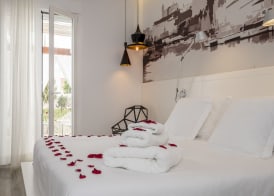 Hotel Abril 37 5