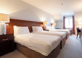 Schull Harbour Hotel 4