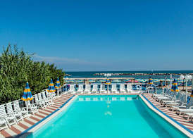 Bikini Tropicana Family Hotel 3
