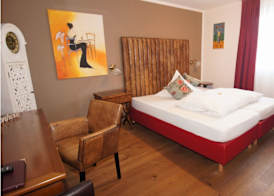 UNO Hotel Chapeau Noir - Free Parking by ANS 3