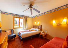 Disney Hotel Santa Fe + Tickets 2