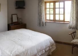 Larkrise Cottage Bed And Breakfast 3
