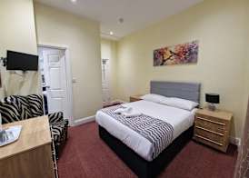 Hotel 65 5