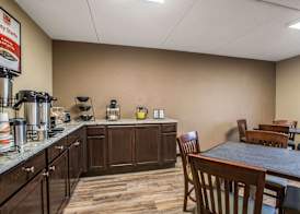 Econo Lodge Albert Lea 3
