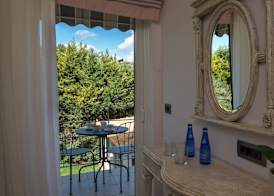 Anthemion Suites and Villas 3