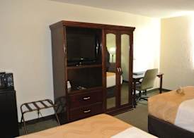 Quality Inn & Suites North 5