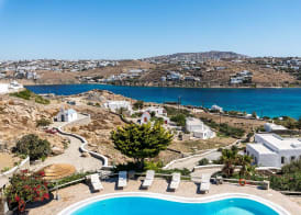 Yalos Mykonos Ornos Pouli private apartments w shared swimming pool 4