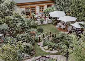 THE GATE GARDEN Hotel 4