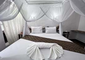Emerald Palm Courtyard Hotel 3