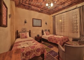 Caravanserai Inn Hotel 3
