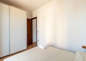 Apartment with air conditioning and terrace 3