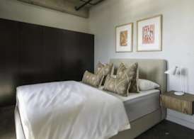 OneStays Maboneng - Studio Apartment with Backup Power - Hallmark House 2