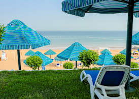 BM Beach Hotel 3