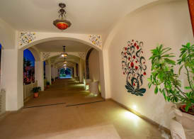Ramada by Wyndham Jaipur Jaisinghpura 2