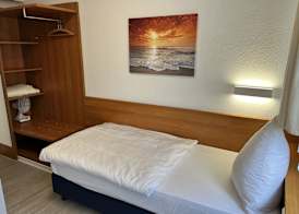 Hotel Bitzer Backnang Zentrum 24h Check In Frühstück zubuchbar gratis Parkplätze 4
