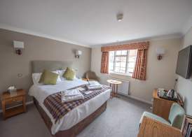 Norfolk Arms Hotel - Arundel 3