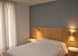 Hostal Universitat 5