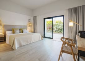 Cabogata Beach Hotel 5