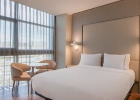 AC Hotel Som by Marriott 2